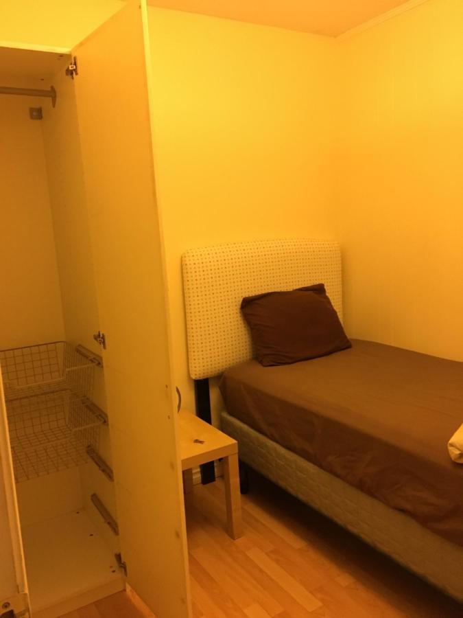 Vancouver Backpacker House - 10 Min Walk To Metrotown Skytrain Station Burnaby Exterior foto